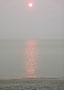 Sun obscured by bushfire smoke haze, Edithvale beach, 09-Dec-2006 (by Ian Fieggen)